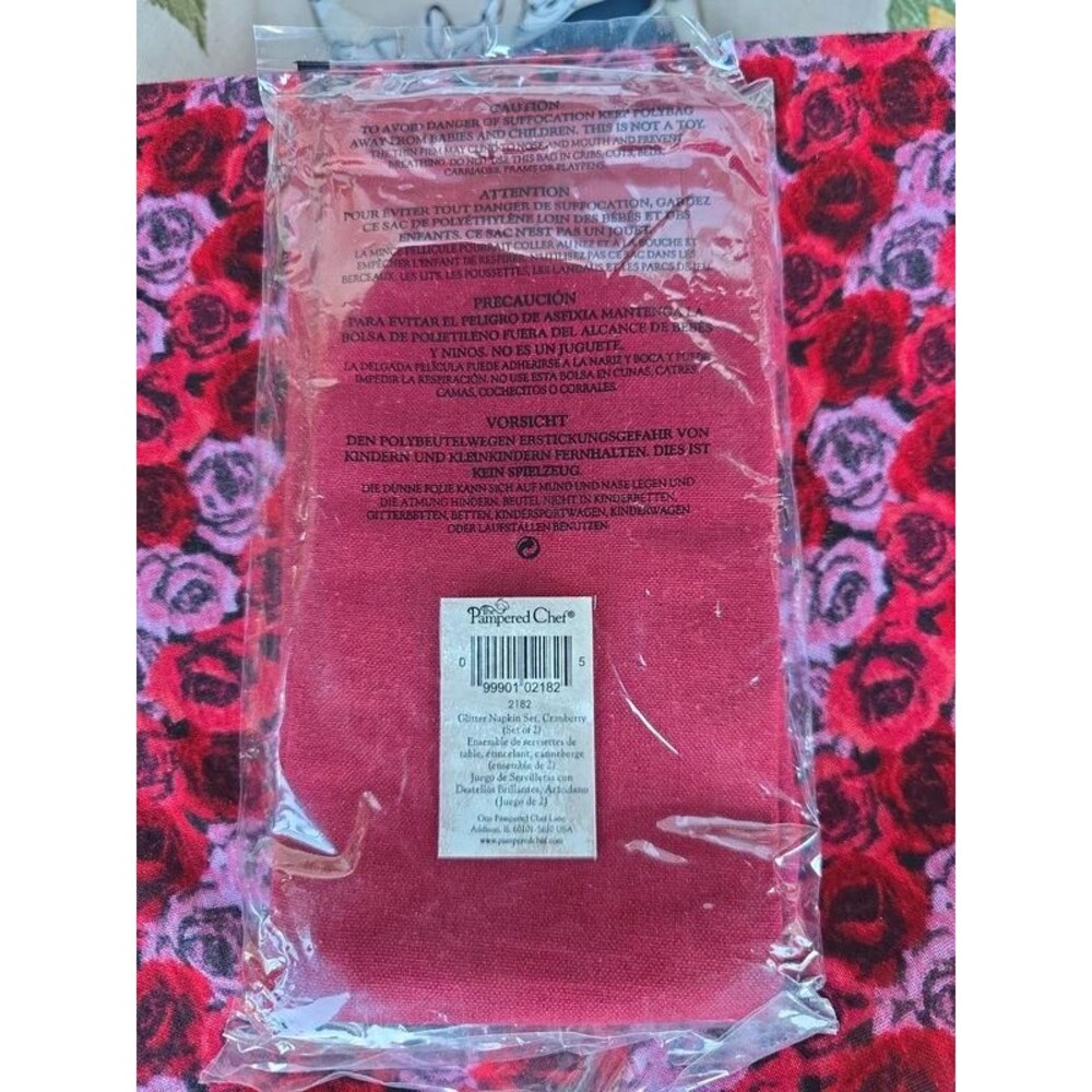 New Pampered Chef Glitter Napkin Set Cranberry Holiday Table Linens Set of 2